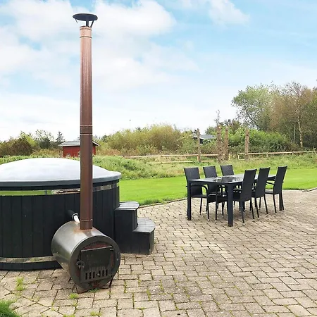 8 Person In Lokken-by Traum Løkken